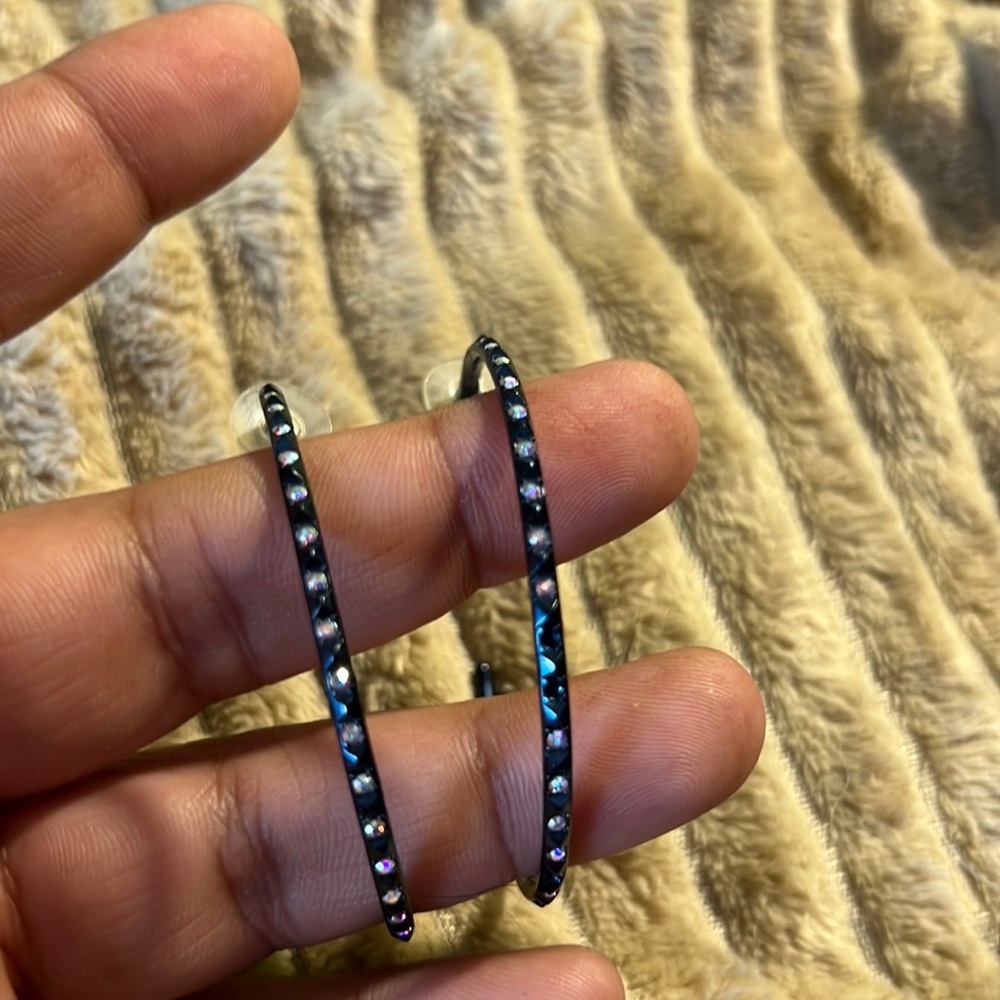 Kendra Scott hoop earrings